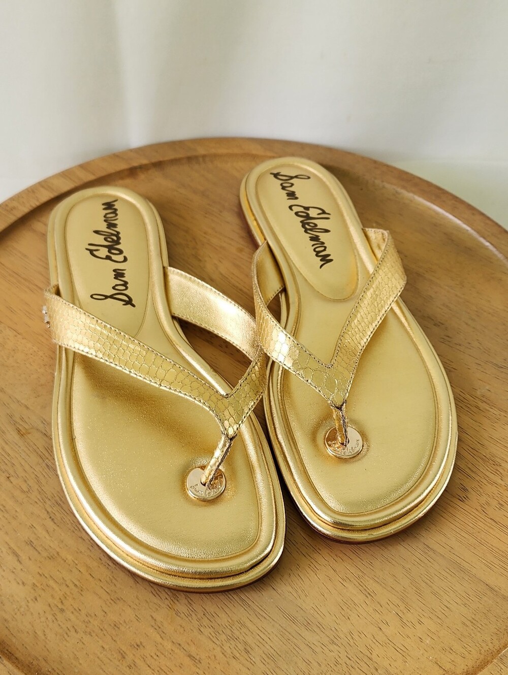Sam Edelman Remi Gold Metallic Thong Sandals - Picture 4 of 10